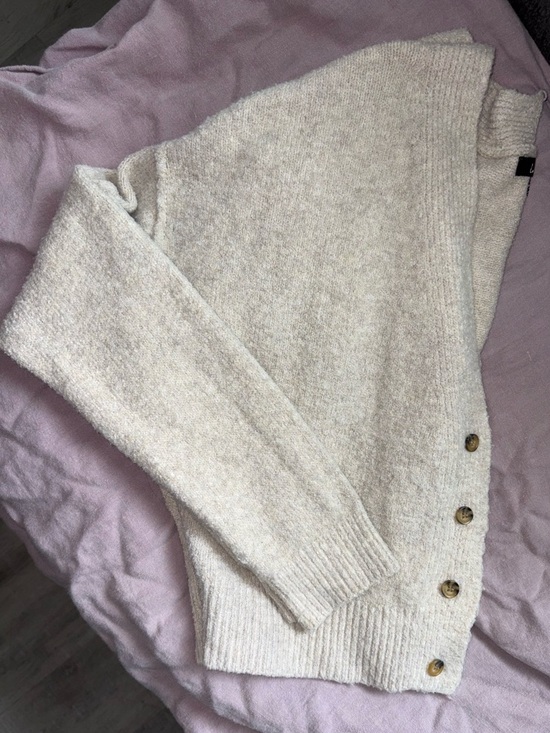 Lovetree Sweaters - LoveTree Cropped, Button-up Cardigan
